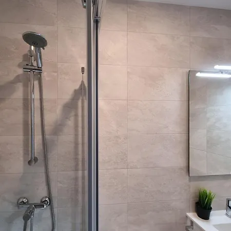 Chillida Larramendi - Iberorent سان سيباستيان